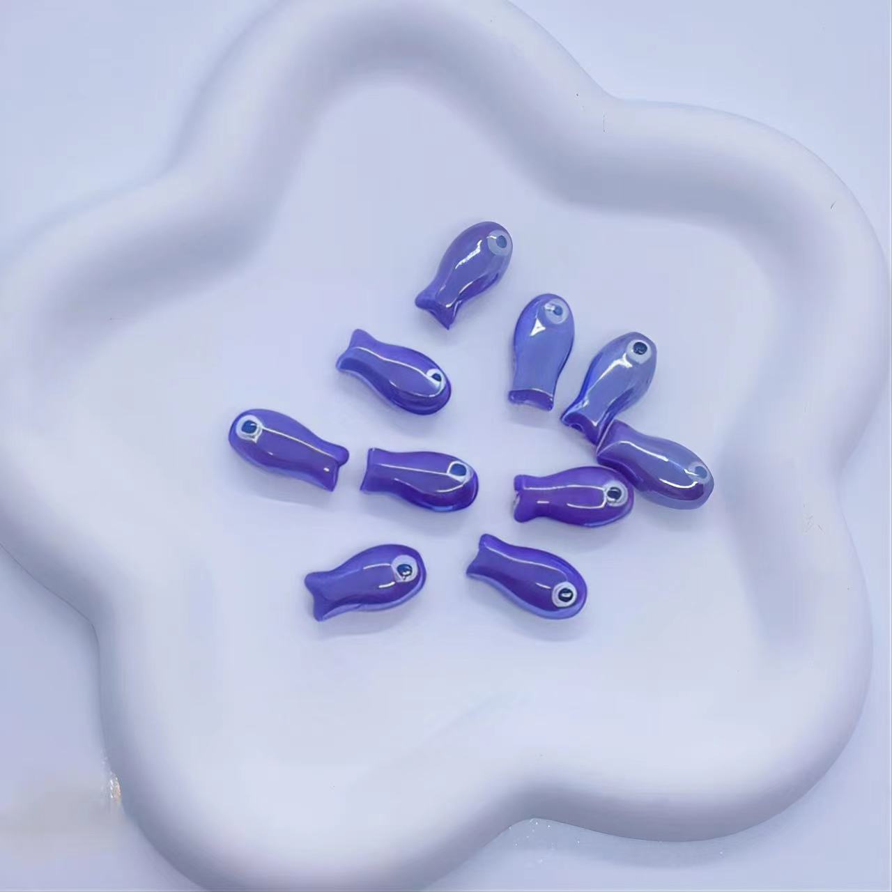 10 Pieces 10 * 20mm Hole 2~2.9mm Ceramics Fish Beads display picture 10