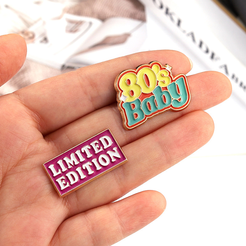 Modern Style Pin Letter Alloy Plating Unisex Brooches display picture 1