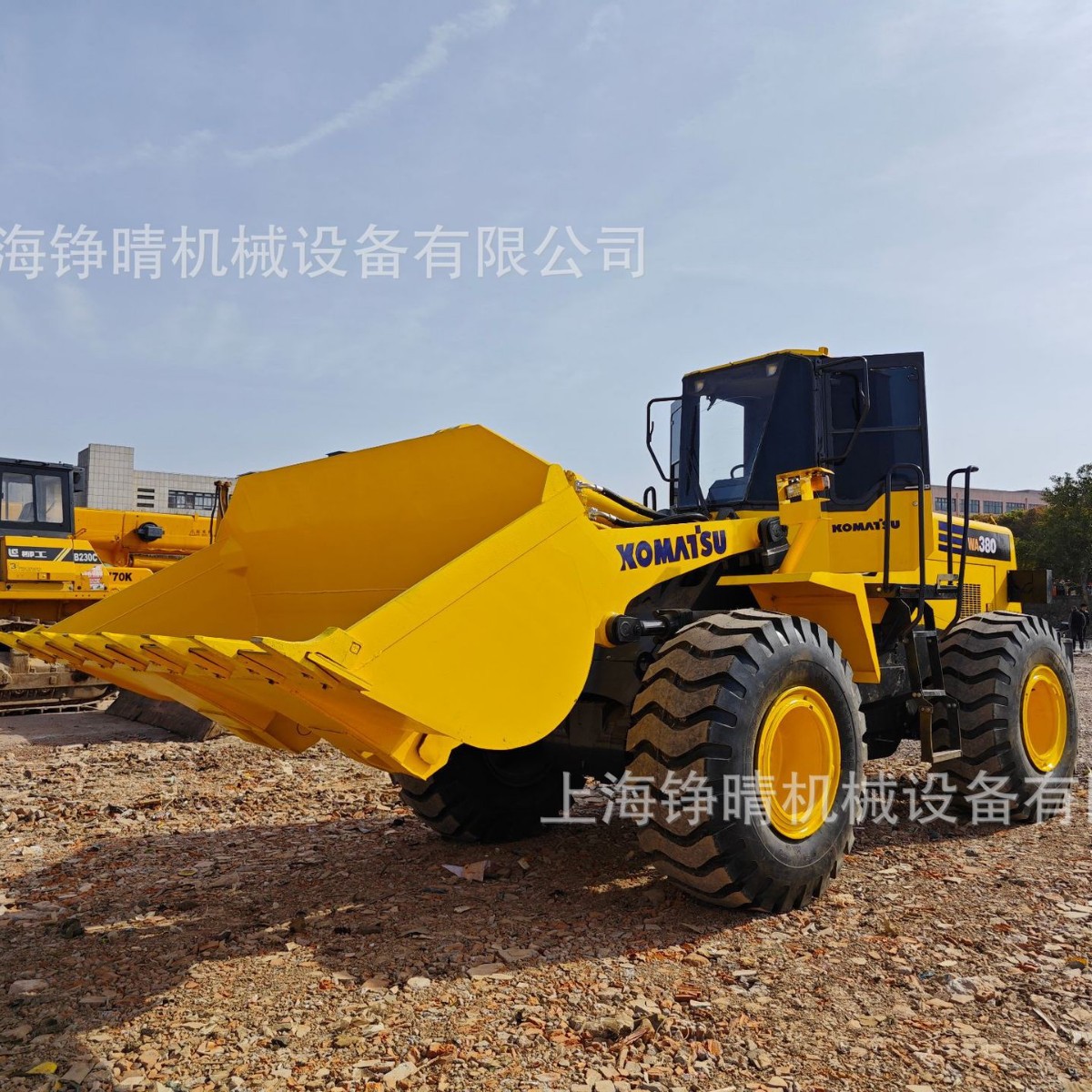 Export出口现货二手小松380装载机The price is ex-factory price