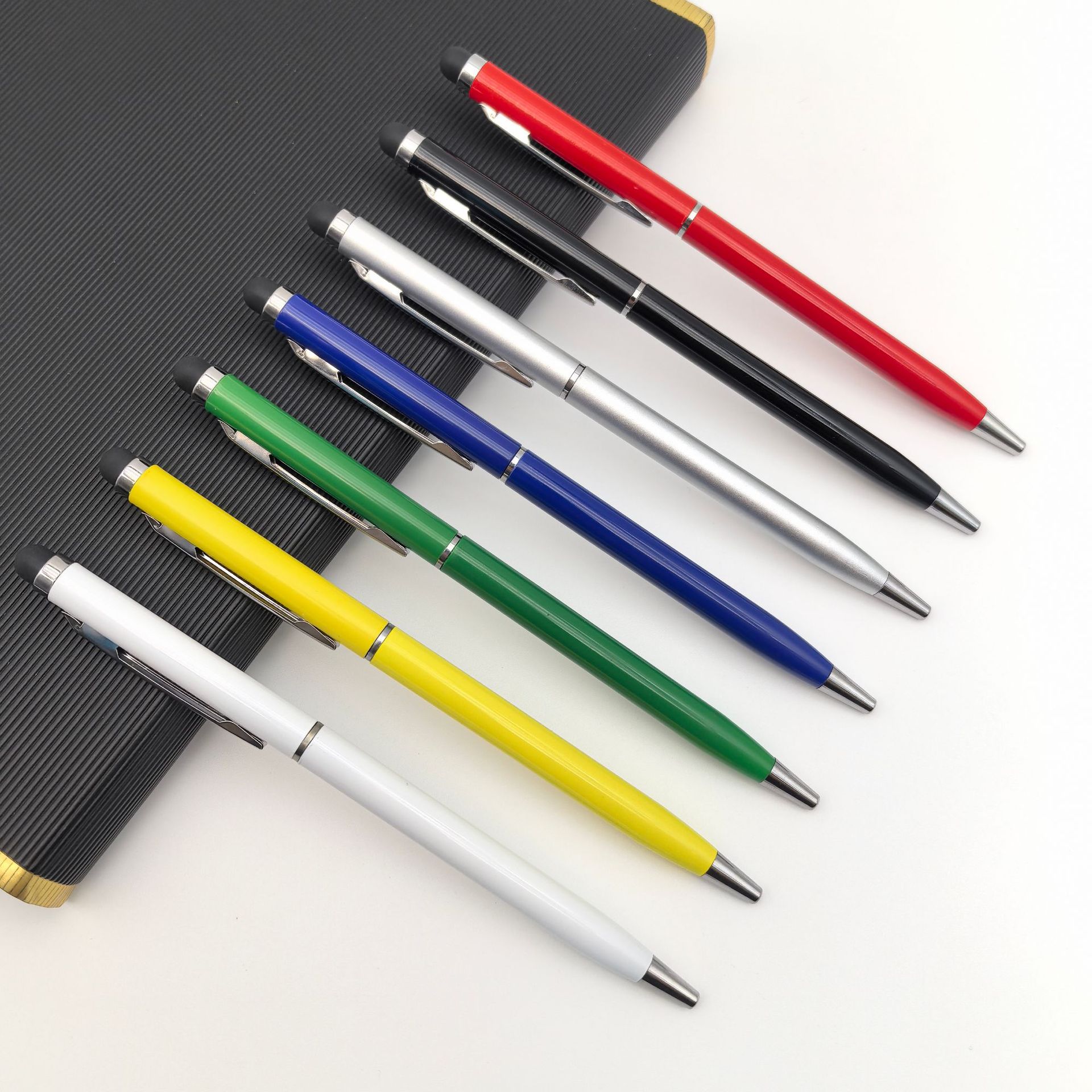 Fabricante mayorista de pluma de condensador de publicidad de metal personalizada pequeña pantalla táctil Gauss pluma de bolas de publicidad de eventos comerciales pluma de regalo