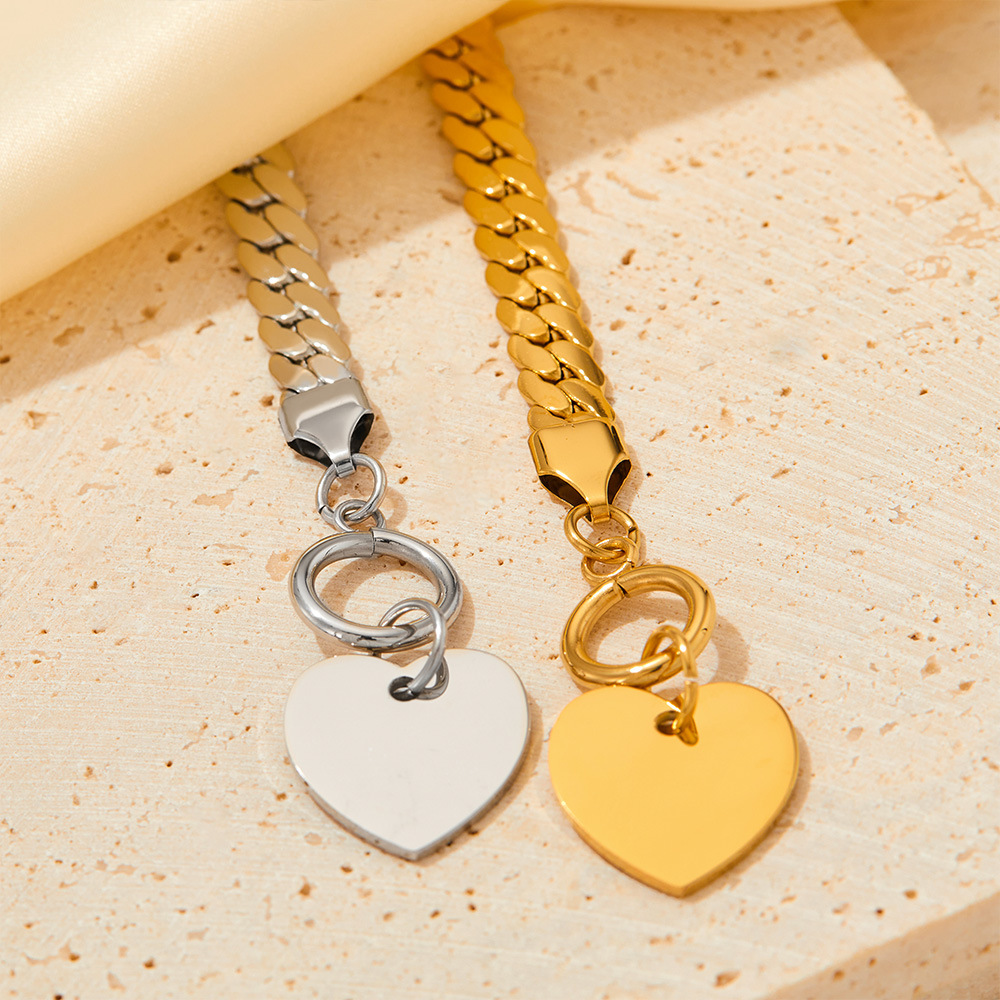 Retro Heart Shape Stainless Steel Plating Pendant Necklace_colorza_2