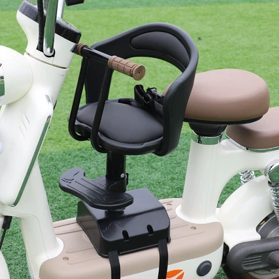 front safety seat pedal — Electric car child seat