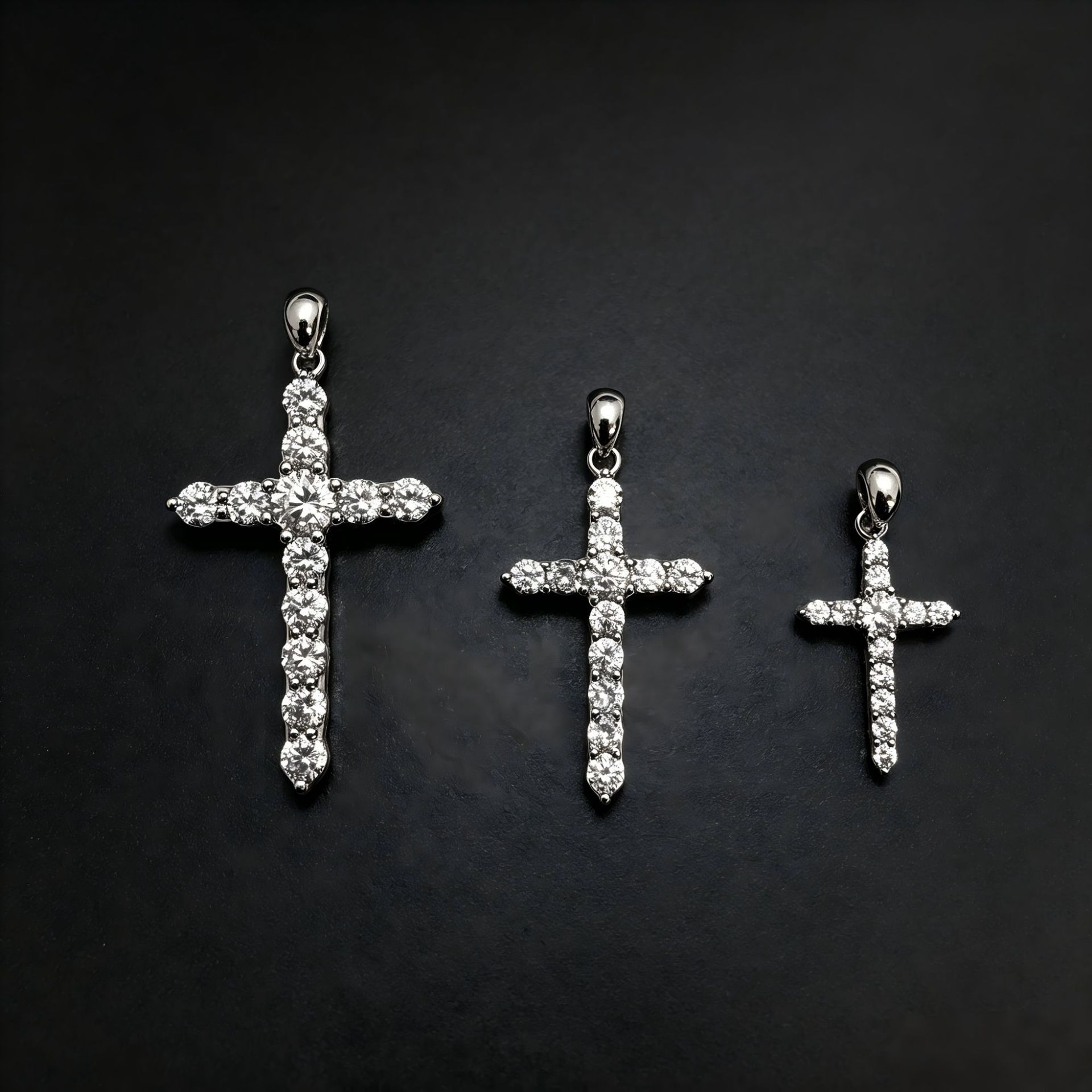 S925 Sterling Silver Cross with Diamonds, Popular in Japan, South Korea, Europe and America
