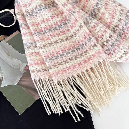 Japanese small fresh light pink small plaid imitation cashmere tassel scarf women's winter warm and versatile skin-friendly scarf trend