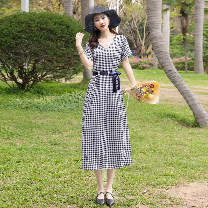 棉绸连衣裙女2025夏季新款海边度假中长款人造棉时尚外穿印花裙子