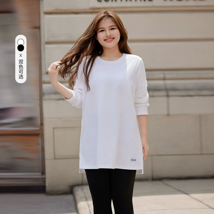 Тонкое шоу 2023 Осень Новая женская одежда больших размеров, однотонная свободная футболка с длинным рукавом для круглых девочек, стройнящая хлопковая Футболка с микро разрезом