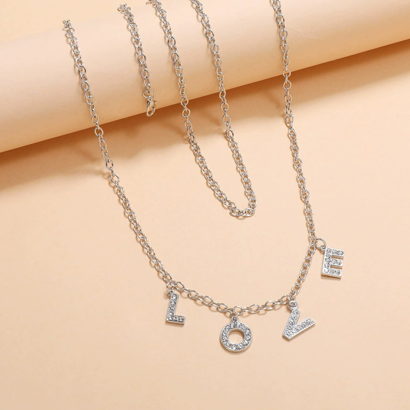 Accessory with letters, European style
