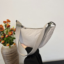 跨境纯色饺子包女2025新款潮时尚百搭轻便单肩水洗布包斜挎腋下包