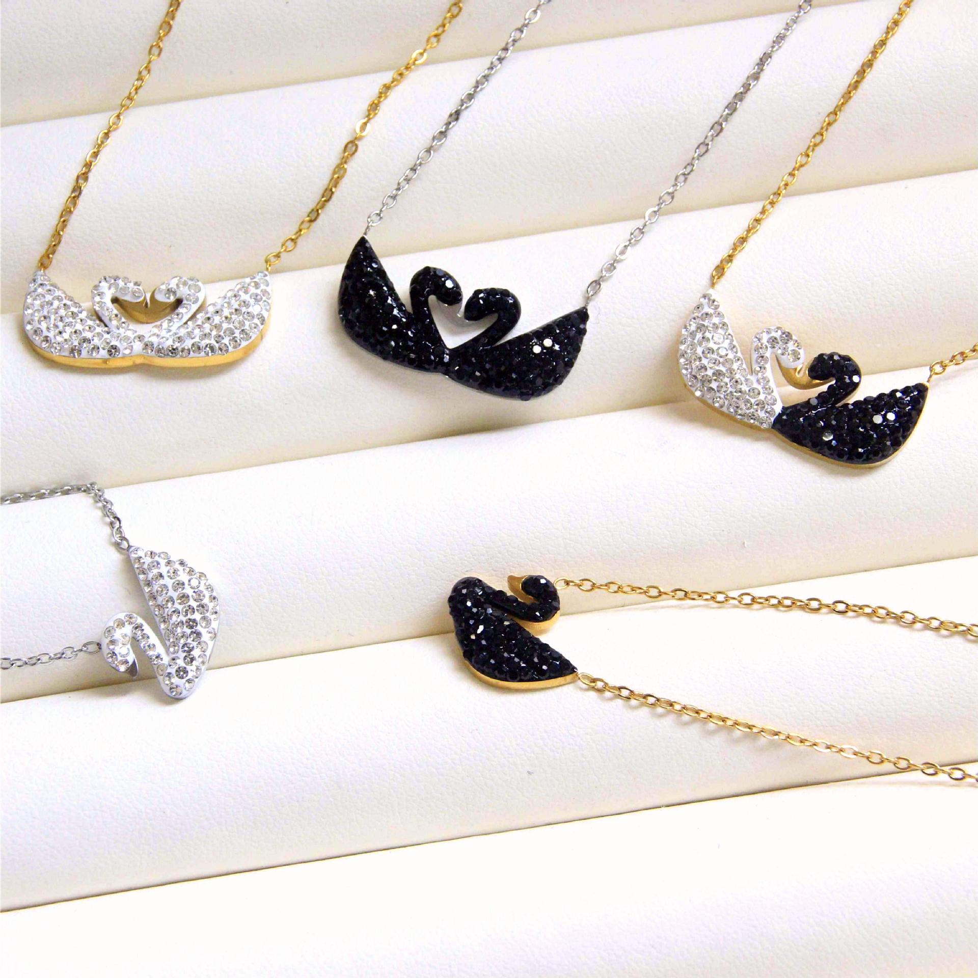 Korean Style Fashionable Women's Versatile and High-End Exquisite Non-Fading Friendship Clavicle Chain Necklace