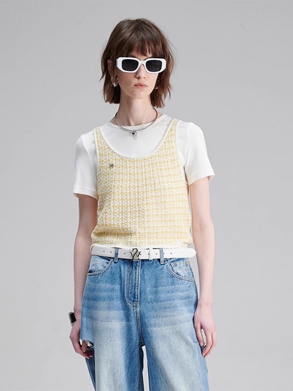 日本の小衆ニットベスト女性2025年の新型ファッションは袖なしのカチューシャの上着を着ています。|undefined