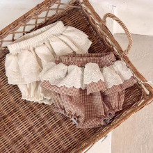 25秋冬女童绣花裙裤可爱蕾丝荷叶边婴幼儿大pp短裤宝宝格子面包裤