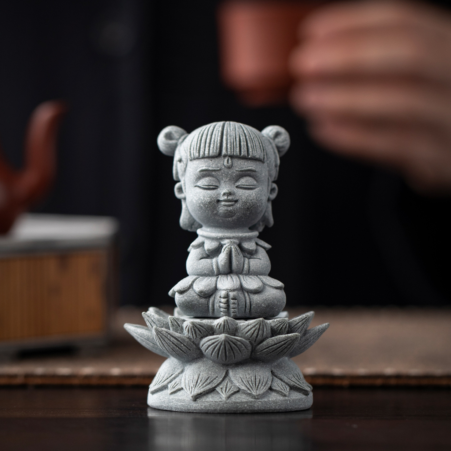 Green sandstone Nezha figurine, desktop tea table decoration, tea pet ornament, creative lotus base craft, height-increasing seat.