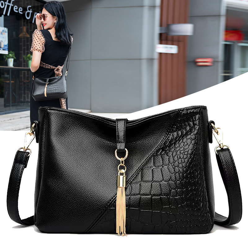 Soft Leather Mother Bag Medium Bag Women's Bag 2025 New Simple Fashion Tassel Shoulder Bag Pu Women's Crossbody