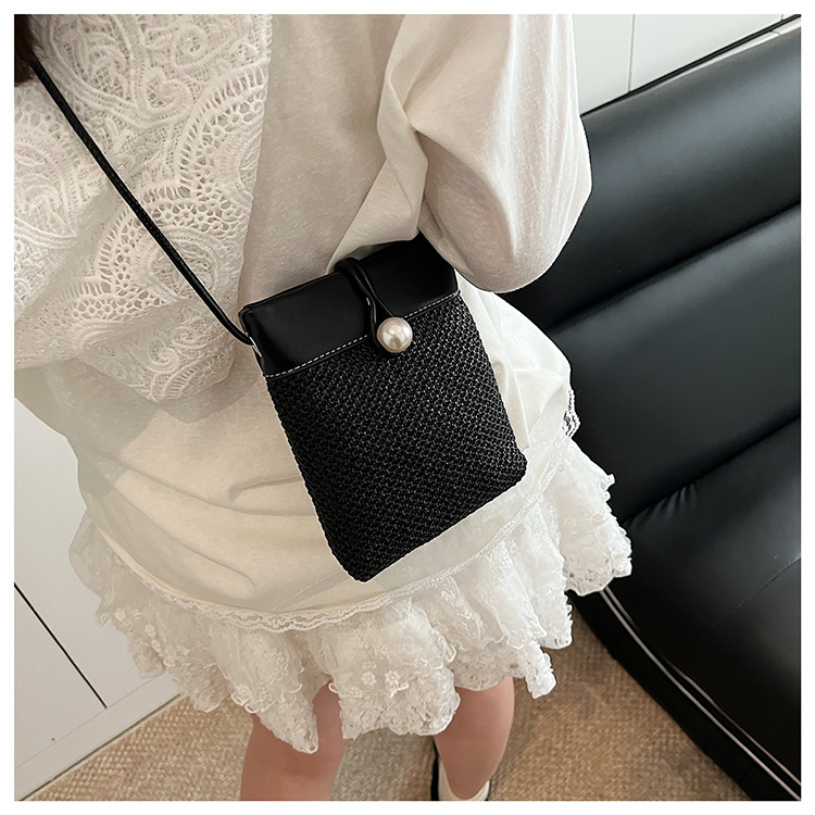 Retro patchwork woven mobile phone bag for women 2025 new summer fashion commuting single-shoulder crossbody pearl bucket bag undefined