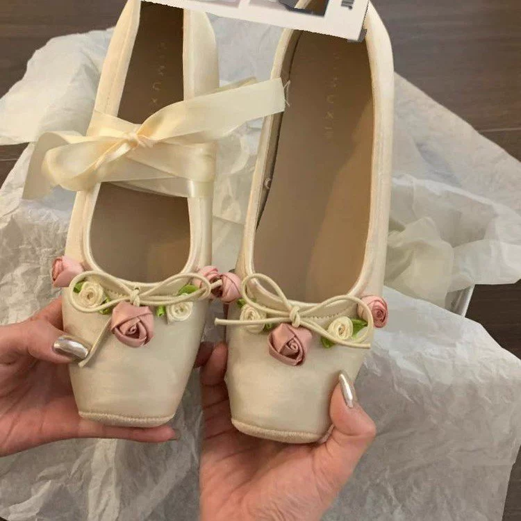 Туфли Мэри Джейн на массивном каблуке в французском стиле, нежный французский стиль для женщин, новые летние балетки 2025 года с квадратным носком и неглубоким голенищем.