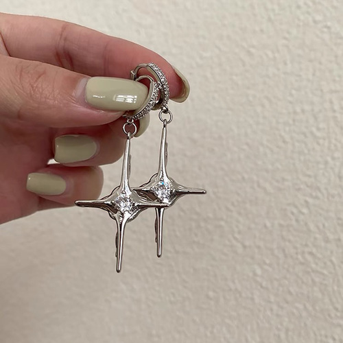 High-end cross earrings, new popular style, light luxury, niche and unique earrings, everyday personalized and versatile earrings