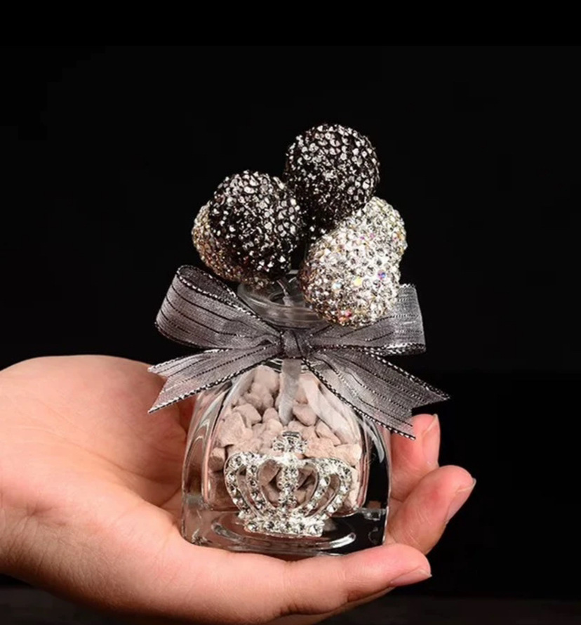 Artículo creativo de la chica del mar adornos de automóviles perfume encantador ángel perfume de automóvil perla base de diamante perfumado perdurable