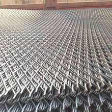 钢板网菱形拉伸网重型机械踏步承重铁板网安全防护围栏网隔断钢板