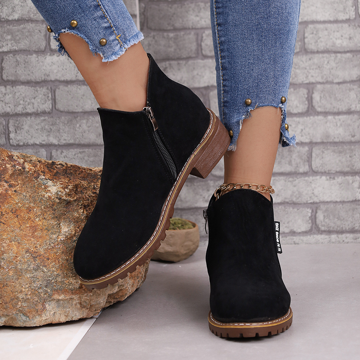 Neue kurze, gefrostete Vintage-Booties für Damen mit klobigen Absätzen und seitlichen Reißverschlüssen_voghion.com