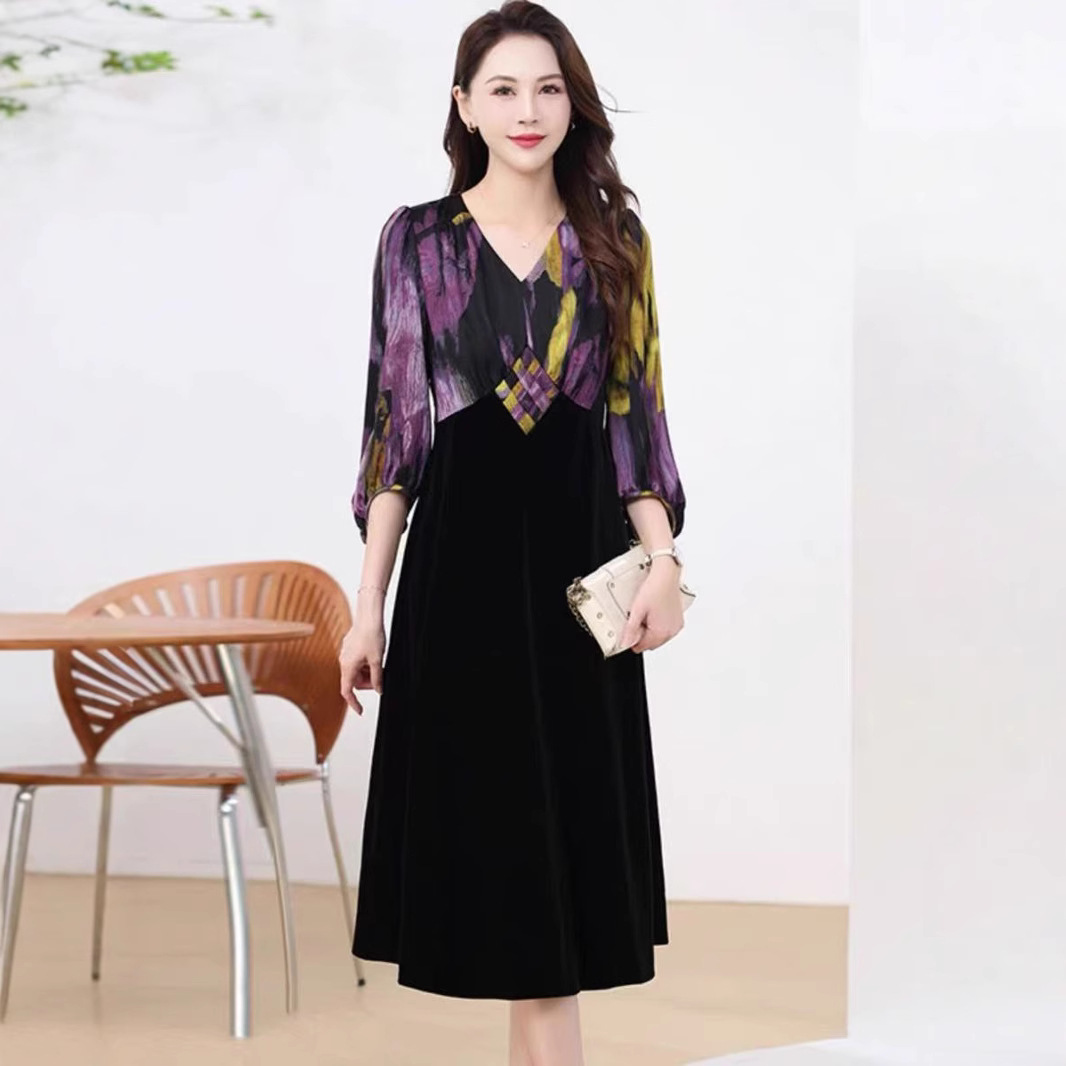 汉派品牌专柜2025春秋新款气质优雅显瘦七分袖丝绒连衣裙女224