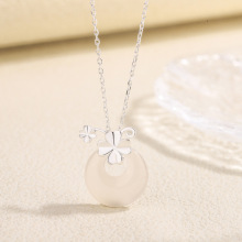 S999纯银四叶草平安扣项链秋冬毛衣链轻奢玉髓吊坠送女友生日礼物