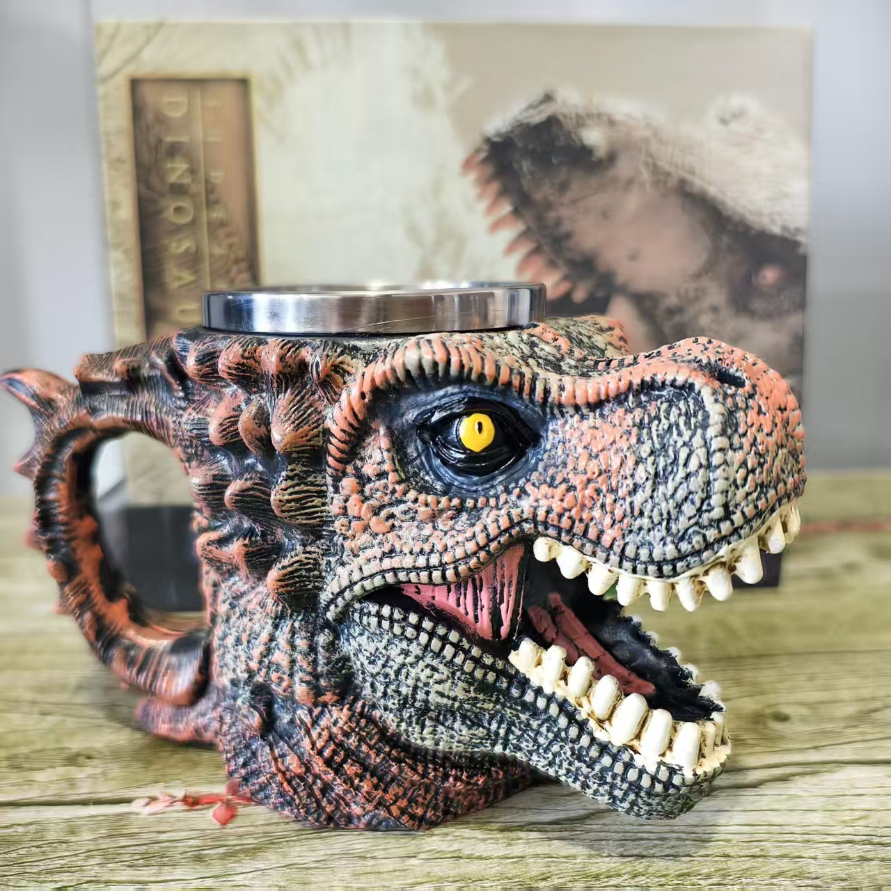 2025 nuevos productos creativos transfronterizos Amazon resina de acero inoxidable retro cabeza de dinosaurio fabricantes de tazas al por mayor