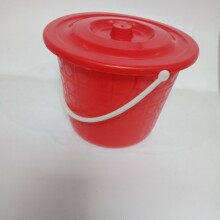 红色加盖多功能家用手提桶? 日用百货加盖桶2元店货源
