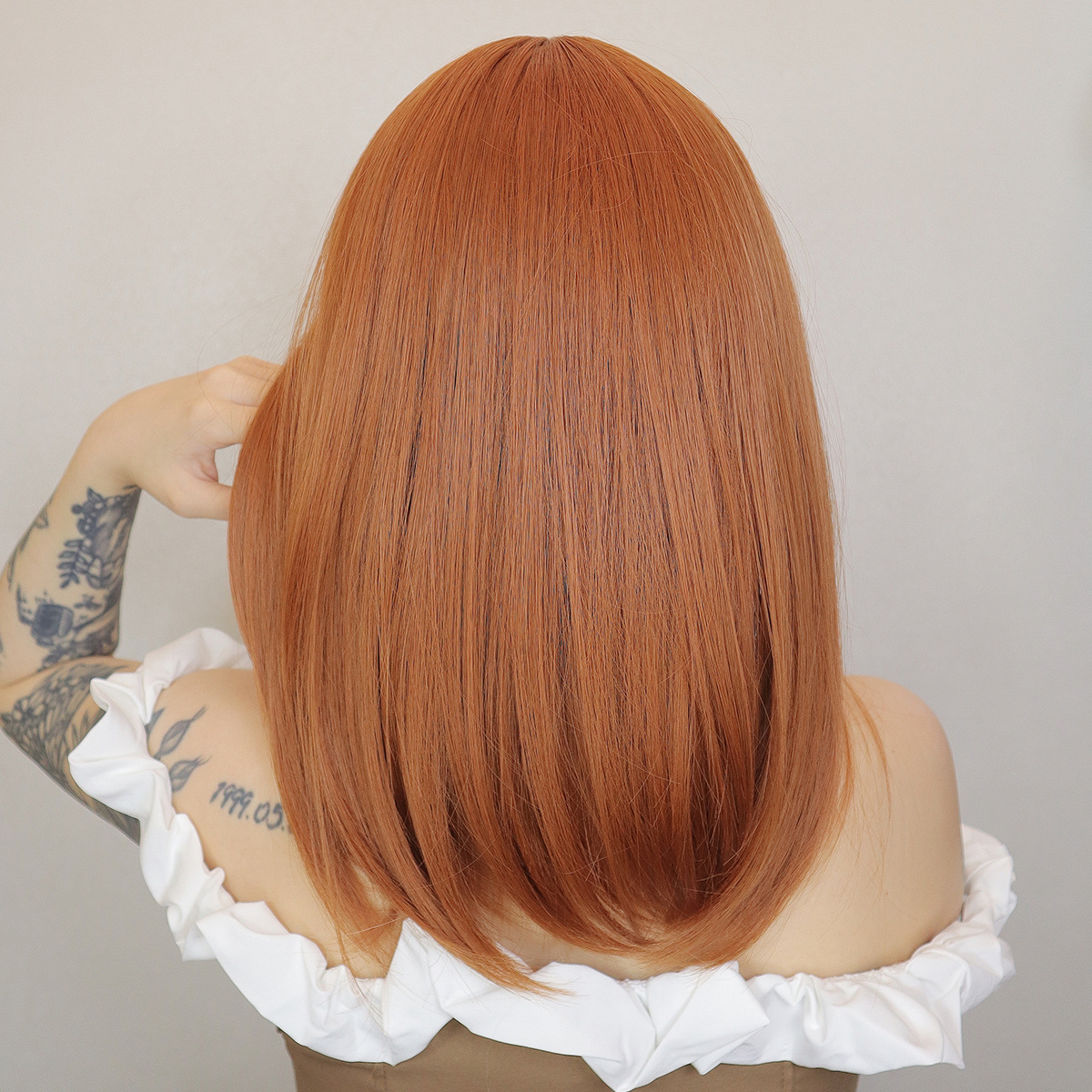 Peluca de dopamina japonesa y coreana clavícula naranja de longitud media pelo recto aire recto Bangs mujer Tuan estilo de fibra química cubierta de la cabeza completa