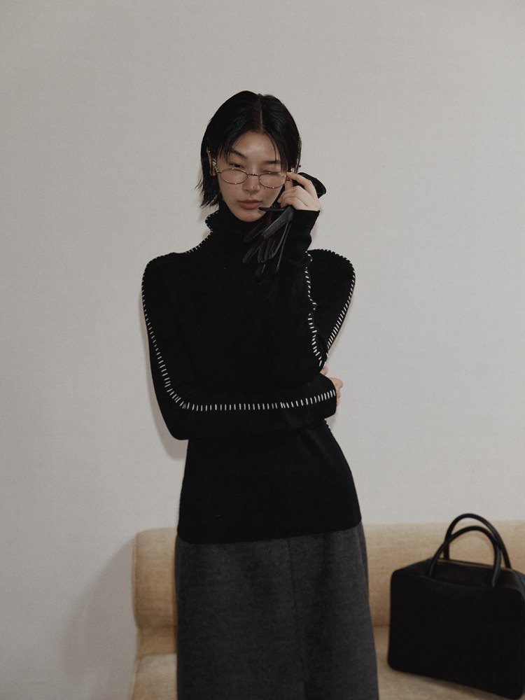 ユニティモードデザイン感手縫いタートルネックウールセーター女性の冬の色は底にニットを合わせます。