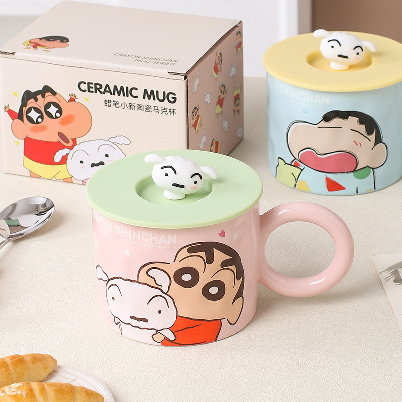 Taza de agua de la marca Crayon Shin-chan, taza de café creativa para estudiantes, taza de exportación de dibujos animados con tapa, taza de cerámica para el hogar