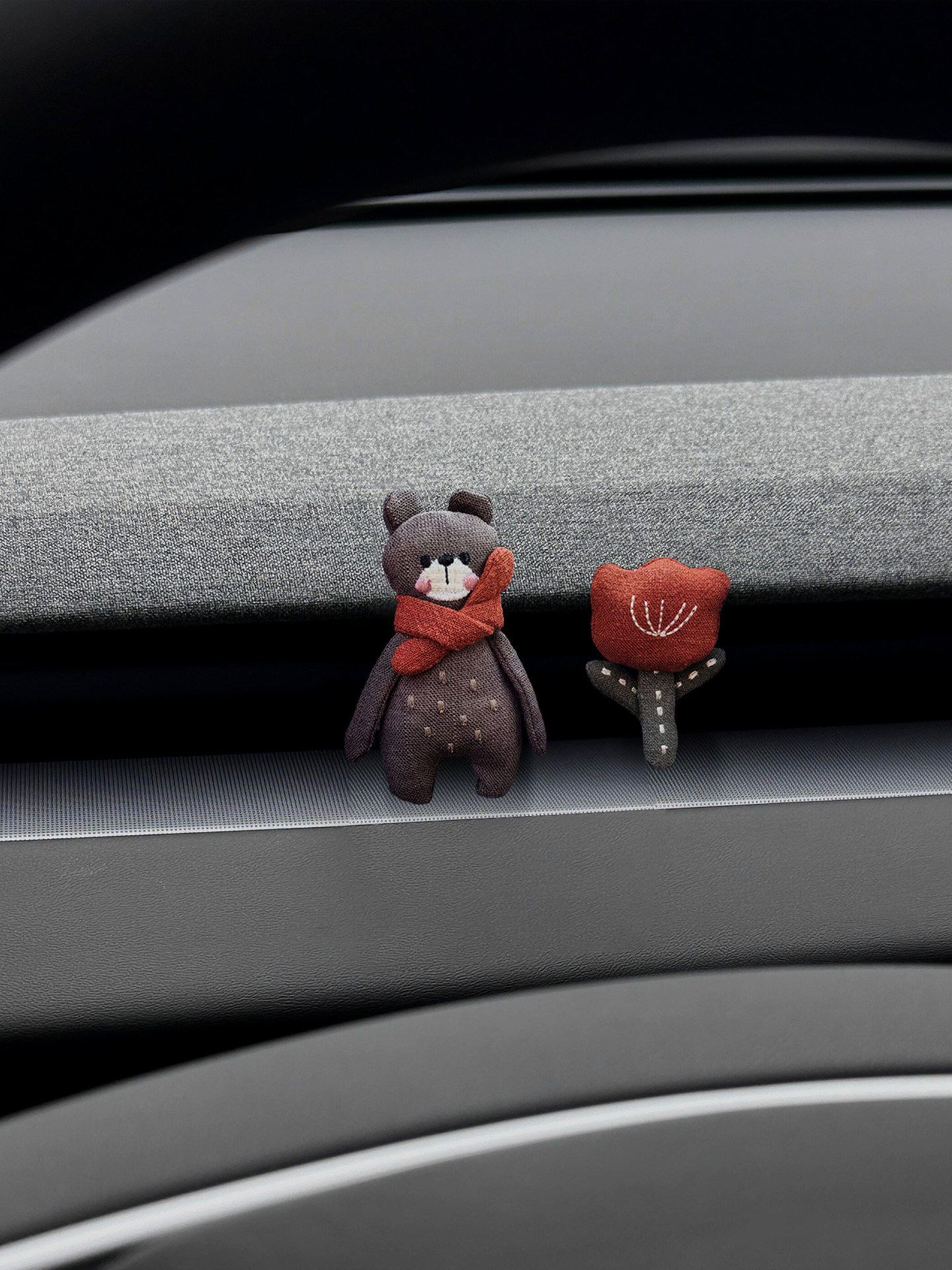 Car interior decoration accessories, car air vent fragrance diffuser, fabric bear car perfume clip, decorative item for girls, healing style