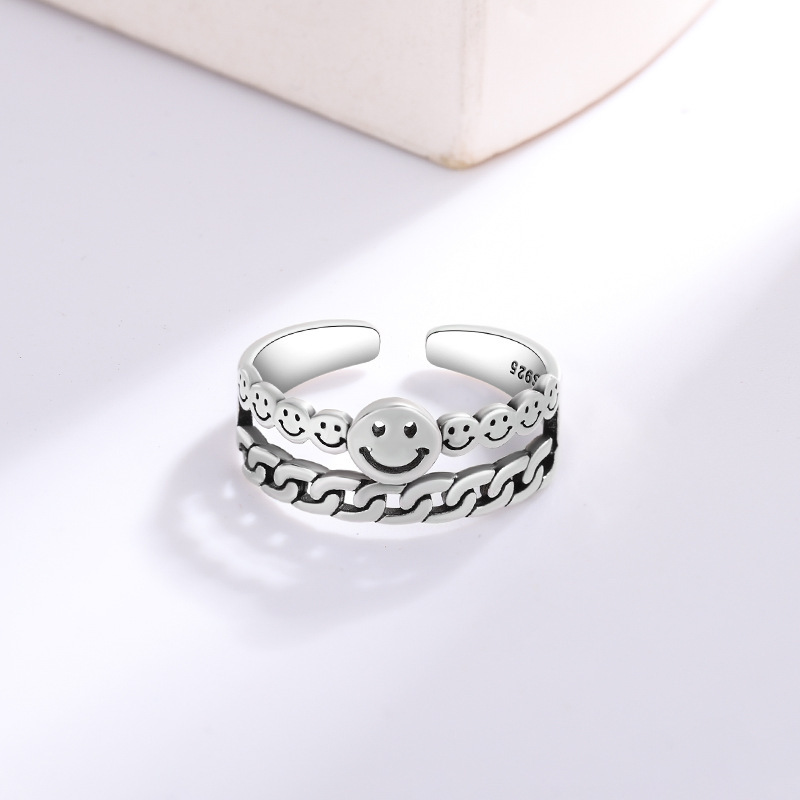 Retro fashionable ring