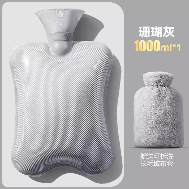 湯たんぽに水を入れて、防爆透明の大きいサイズを厚くします。|undefined
