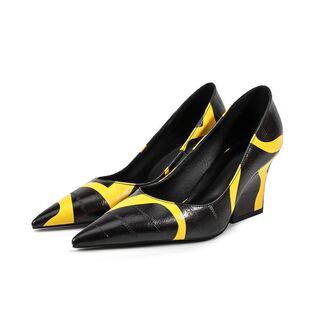 ��ɫ�l�yŮЬ2024���Q�¿�W���L���^�\�ڴָ��и��r�b��Ь�羳45