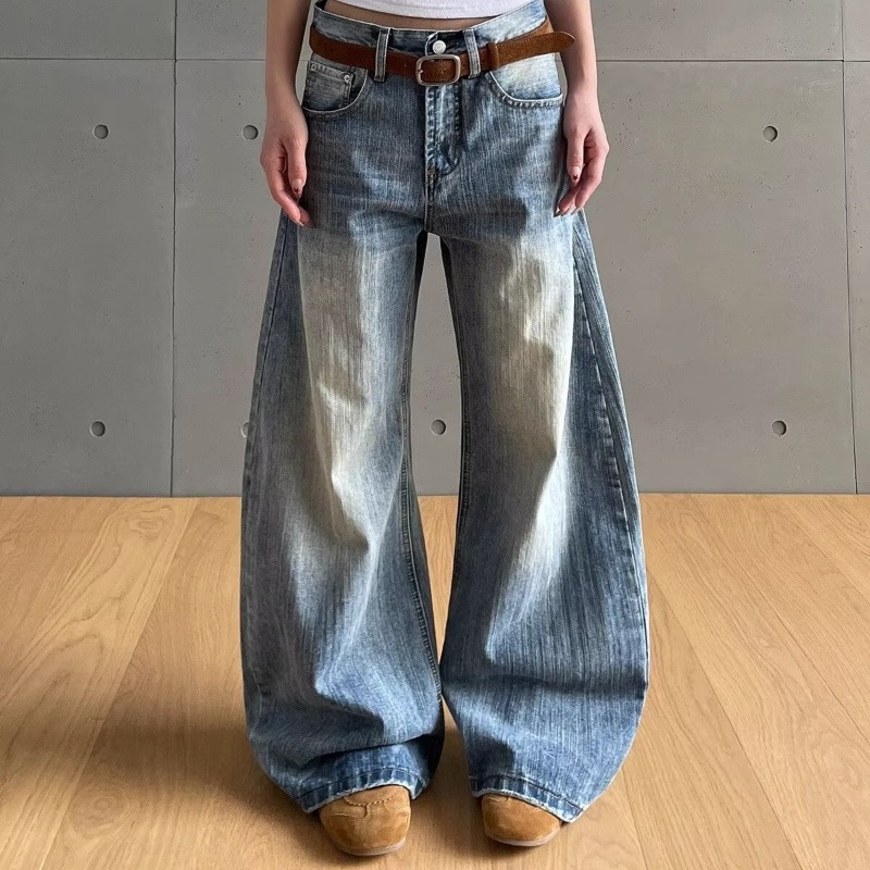 Plus-Size American Retro Washed Scimitar Jeans for Women, Loose Design, Versatile, Slimming, High-Waisted Wide-Leg Pants, Trendy