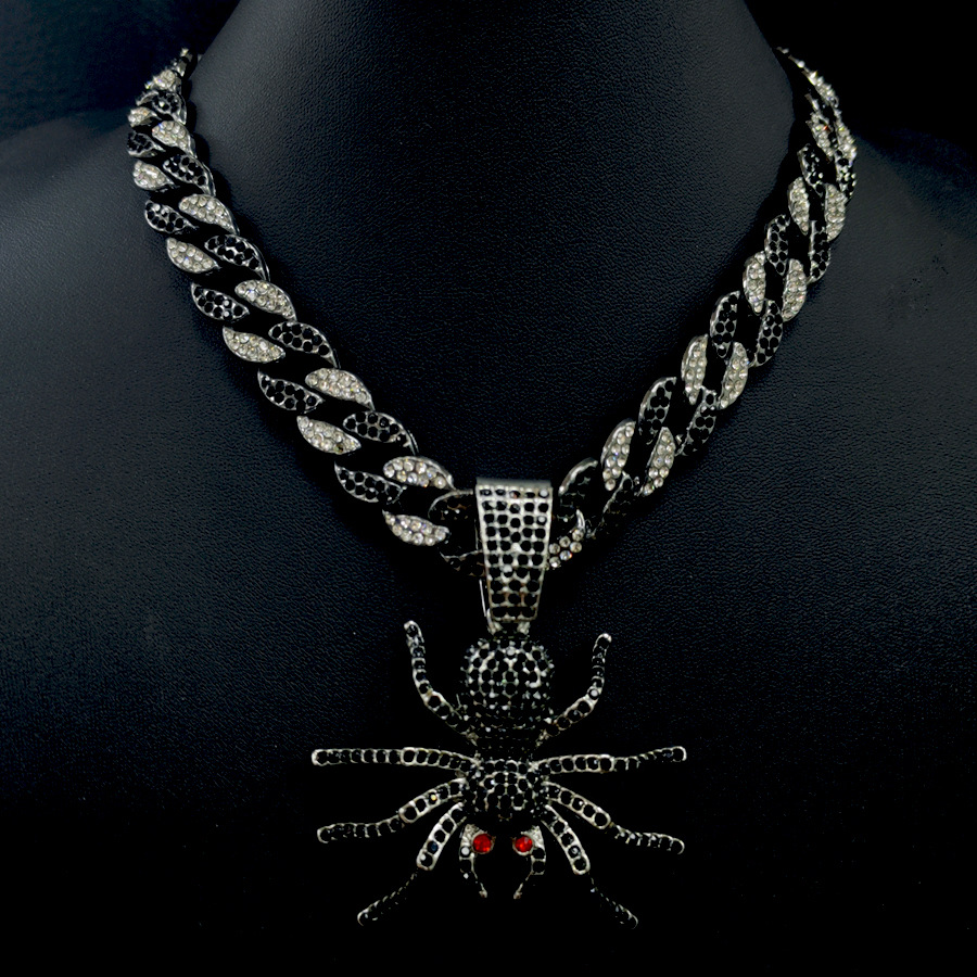 Black Spider Cuban Men's Ins Hip Hop Accessories Small Design Sense Collar Chain Dark and Dominant Necklace_voghion.com