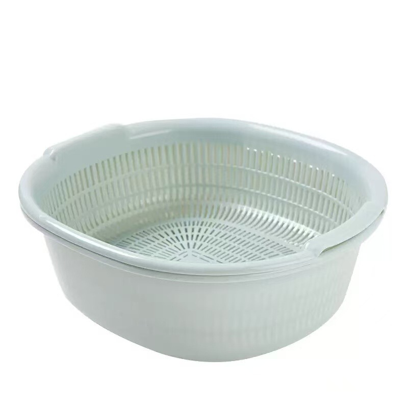 野菜を洗うたらいの米を洗う水たまりの家庭用の台所の客間の二重のプラスチックのふるいの野菜を洗うかごは果物を洗う水たまりのかごを洗います。|undefined