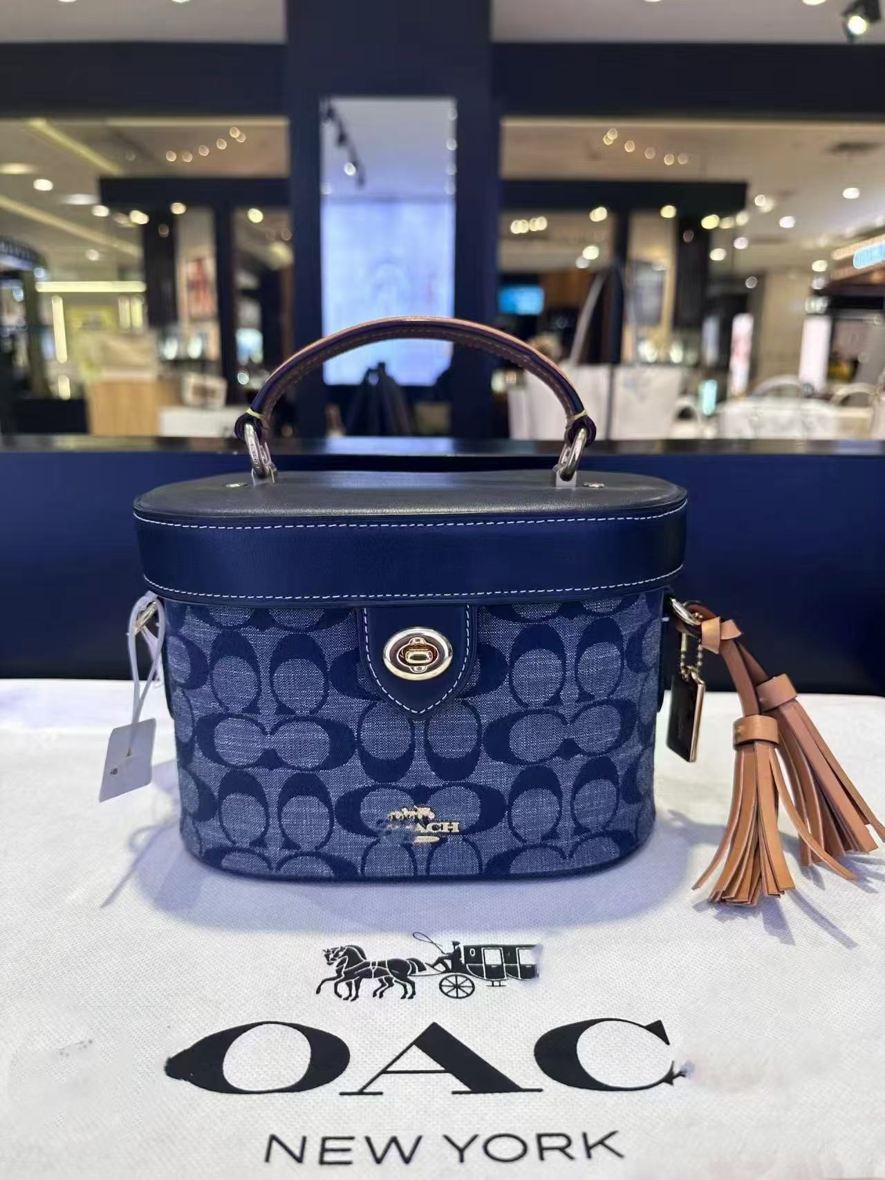 Cosmetic box xiangbai "airplane gift box + gift bag"