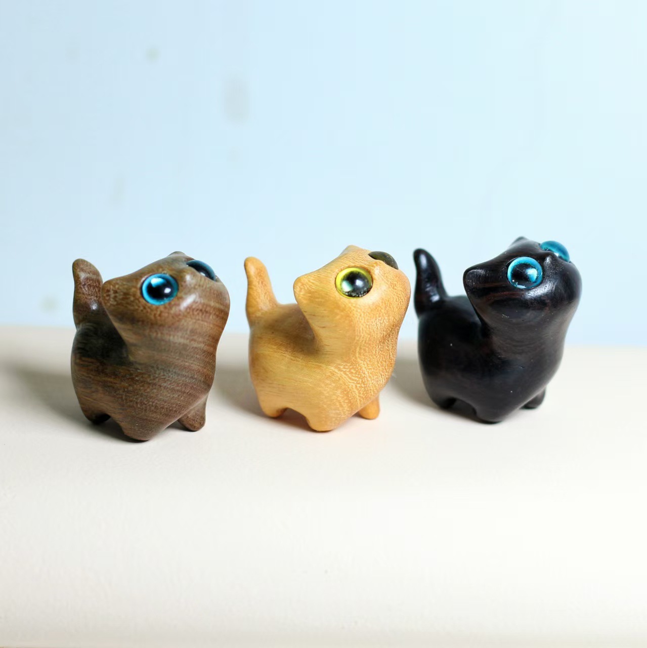 跨境檀木小猫摆件可爱动物创意迷你木质好奇猫文玩手把件礼物礼品