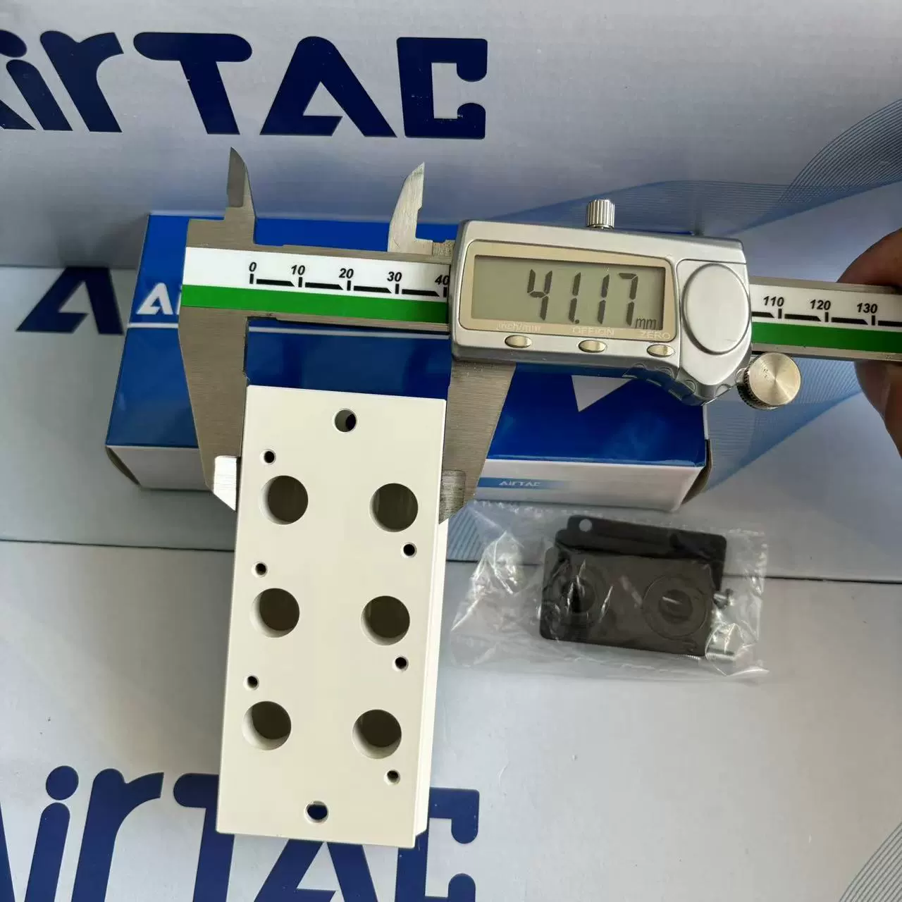 Ядерная база электромагнитного клапана 3V200M1F 3V200M2F 3V200M3F 3V200M4F 3V200M4F 3V200M5F