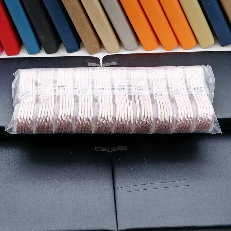 I1414 en forma de huevo 1,5 cable de datos cable de carga cargador teléfono móvil periférico Yiwu 2 yuanes dos yuanes Tienda Al Por Mayor