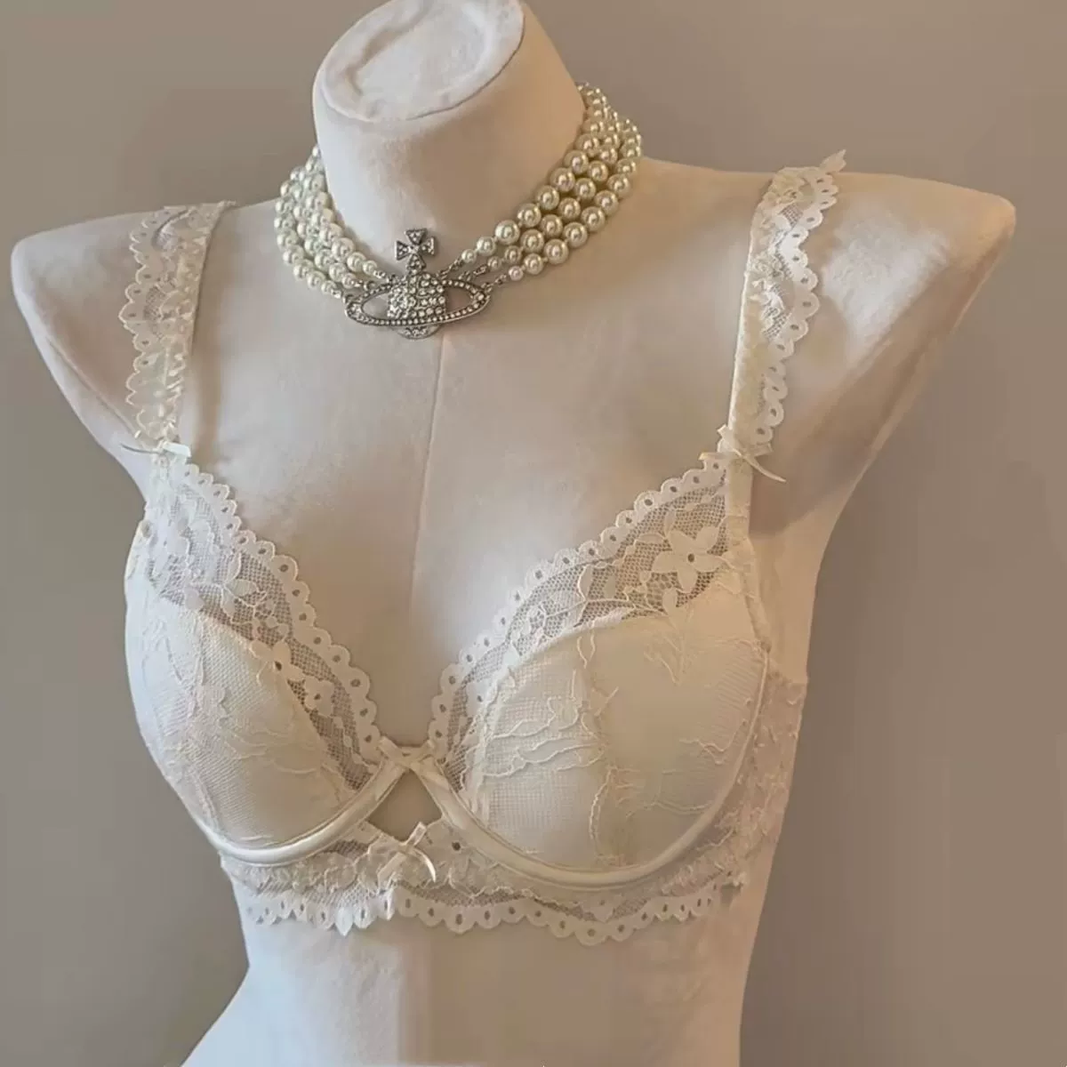 少女私藏法式蕾丝内衣女大胸显小胸聚拢防下垂软钢圈文胸罩套装