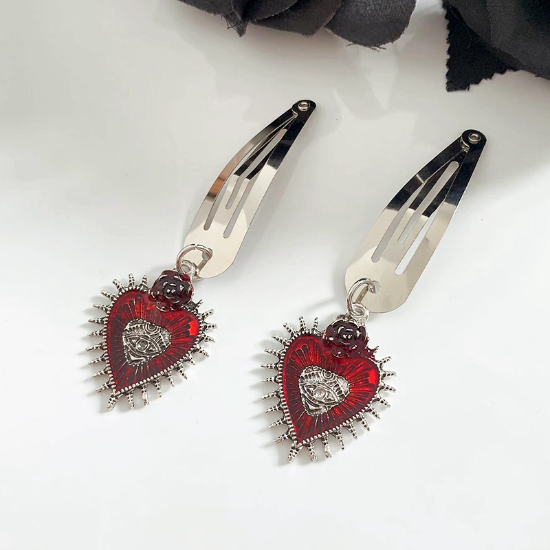 15g Weight Charm Hair Clips Hair Accessories Type 1 Pair Quantity Party, Street Occasion Alloy Material Moon, Heart Shape, Butterfly Pattern All Seasons Season Women's Gender Retro, Punk Style Retro Punk Women's Moon Heart Shape Butterfly Alloy Charm Hair Clips 3