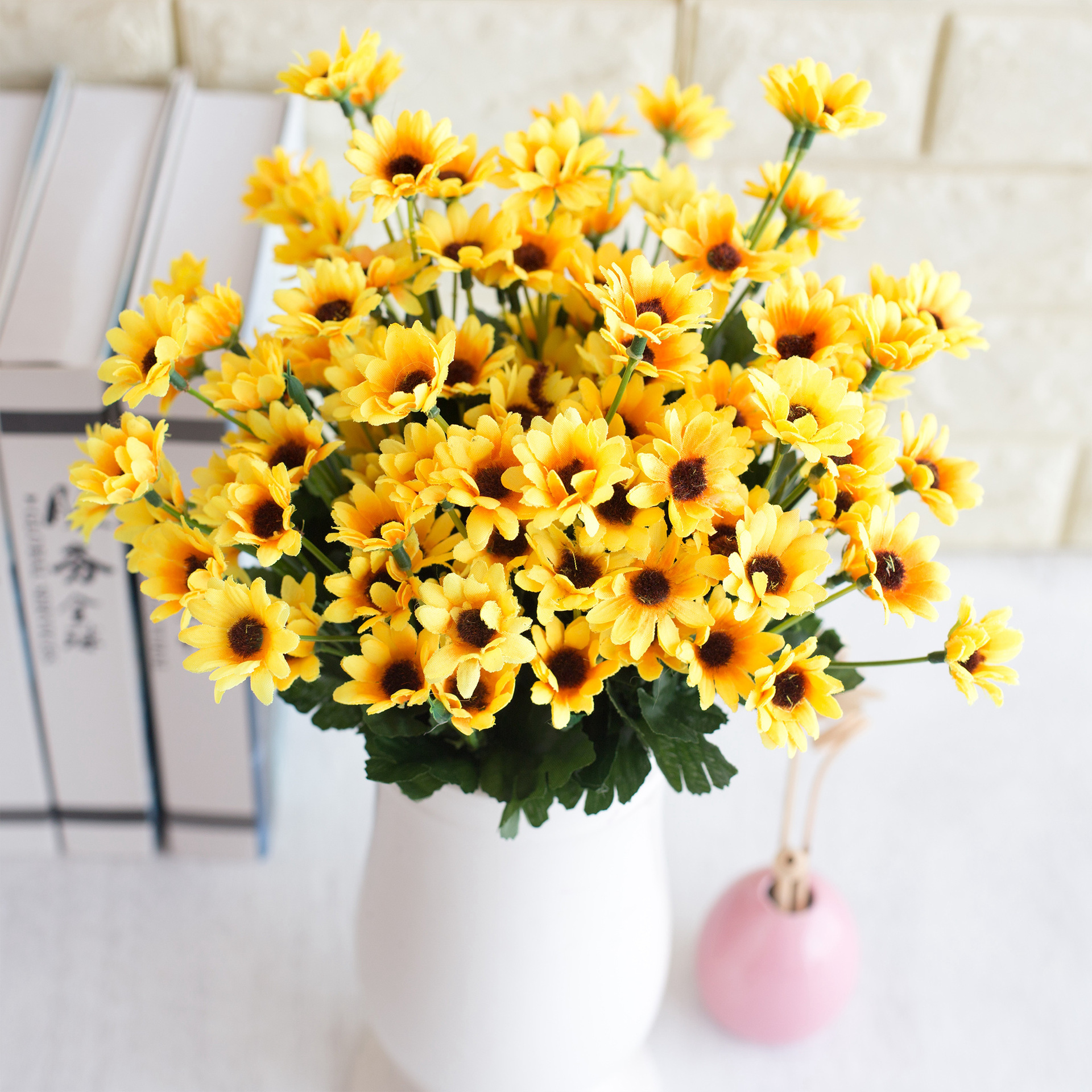 Simulated 24-Head Sun Chrysanthemum Fake Flower Silk Flower Craft Ornaments Home Decoration Photography Props Flower Arrangement Accessories