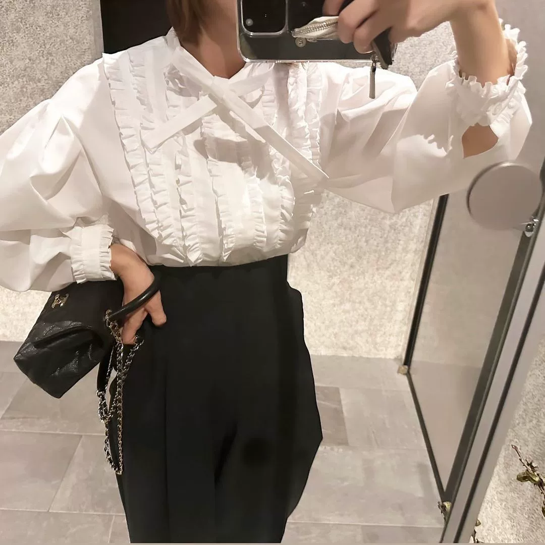 Сухой журавль весна и лето французское ретро деревянная ушная раковина дизайн рубашка свободная тонкая повседневная топ для женщин