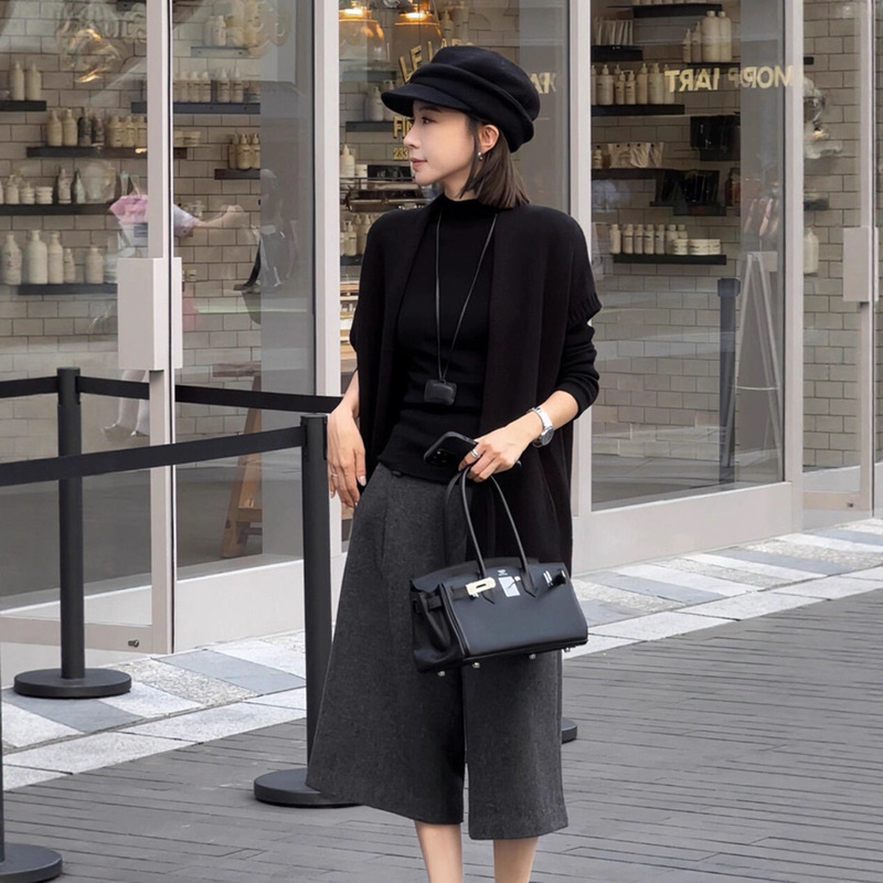 2025 New Autum Korean Style Light and Mature Style Black Knitted Cardigan Black Inner Casual Wide-Leg Pants Suit 2025 New Autum Korean Style Light and Mature Style Black Knitted Cardigan Black Inner Casual Wide-Leg Pants Suit
