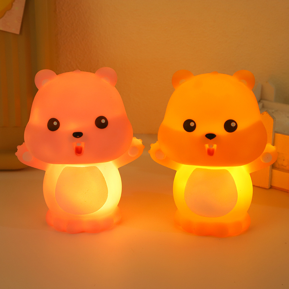 손을 들고 다람쥐