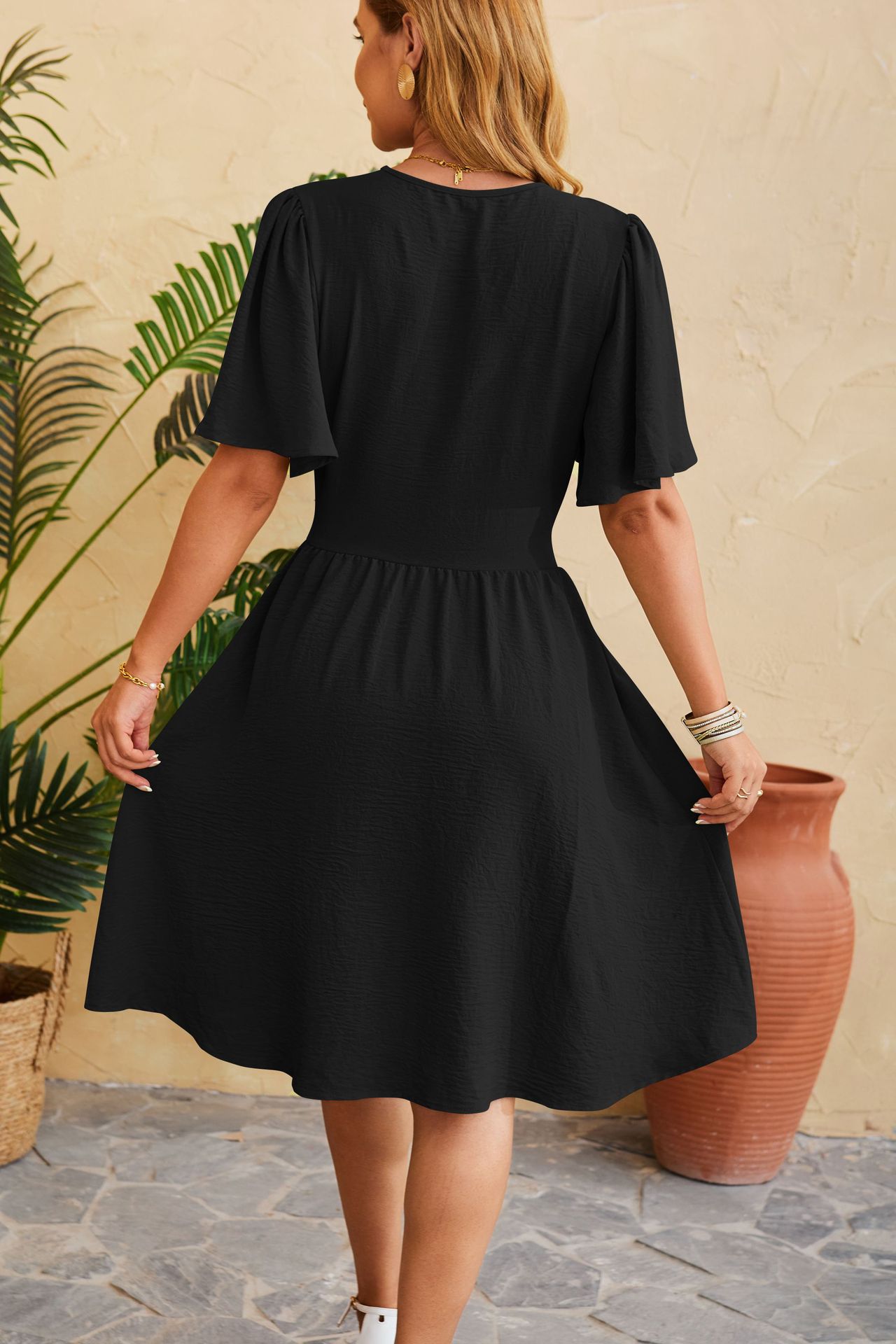 Women's Regular Dress Simple Style V Neck Pleated Half Sleeve Solid Color Midi Dress Daily display picture 11