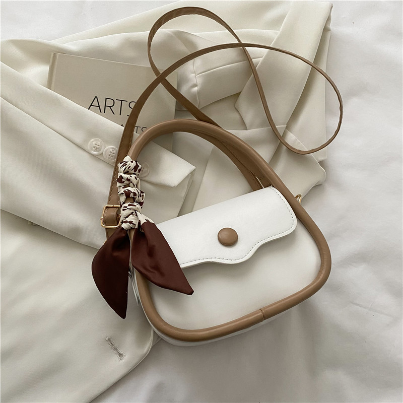 Internet Celebrity Spring Handbag Women's 2022 New Fashionable Korean Style Small Square Bag Simple Shoulder Crossbody Underarm Bag