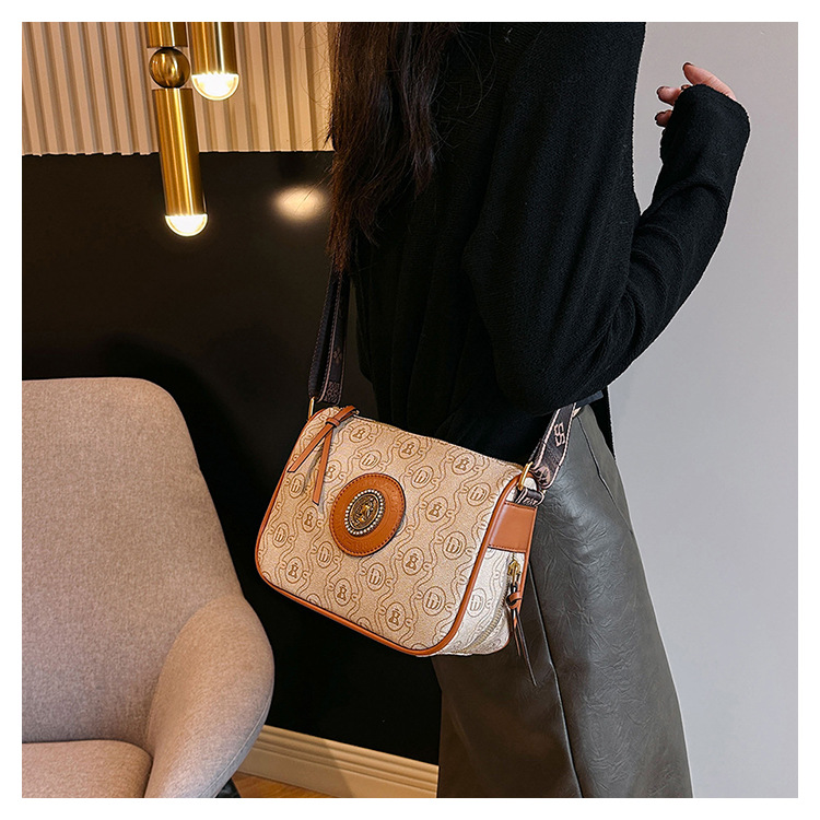Women's Shoulder Bag With Antique Print And Wide Strap Small_voghion.com